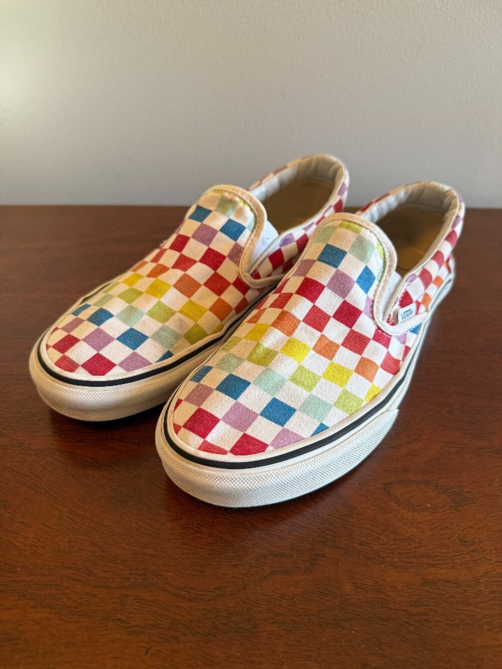 Vans Classic Slip-On Rainbow Checkerboard Sneakers – Women’s 8.5